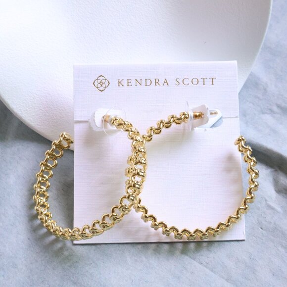Kendra Scott Fallyn Hoop Earrings in Gold - Picture 1 of 2